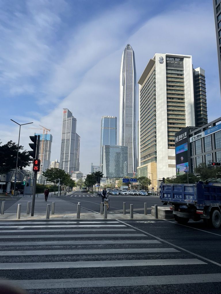 新公《公司法》为规定五年内缴足注册资金的原因是什么？