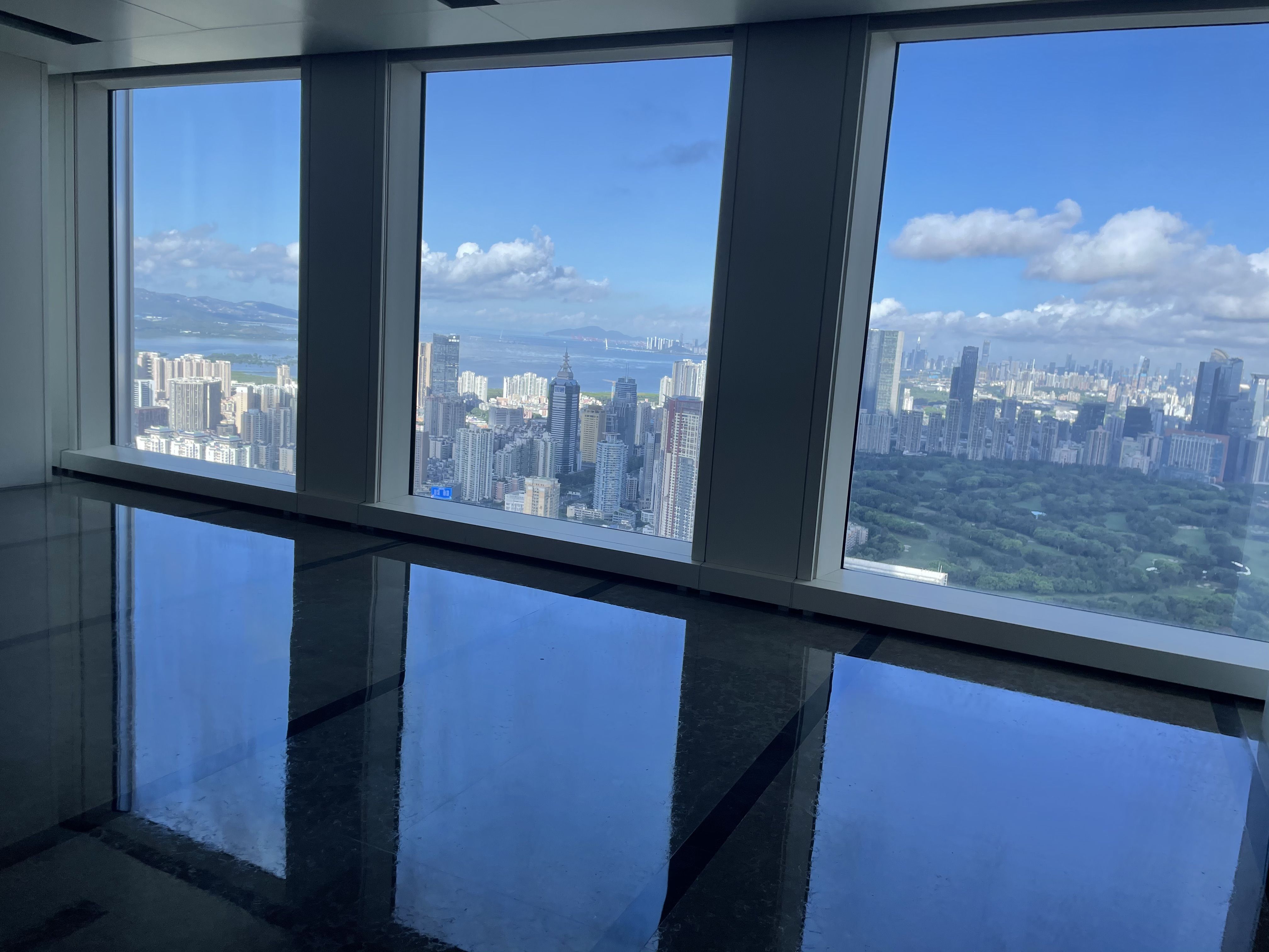 新《公司法》下，股东行使查阅会计凭证的权利应当具备的持股条件有哪些？